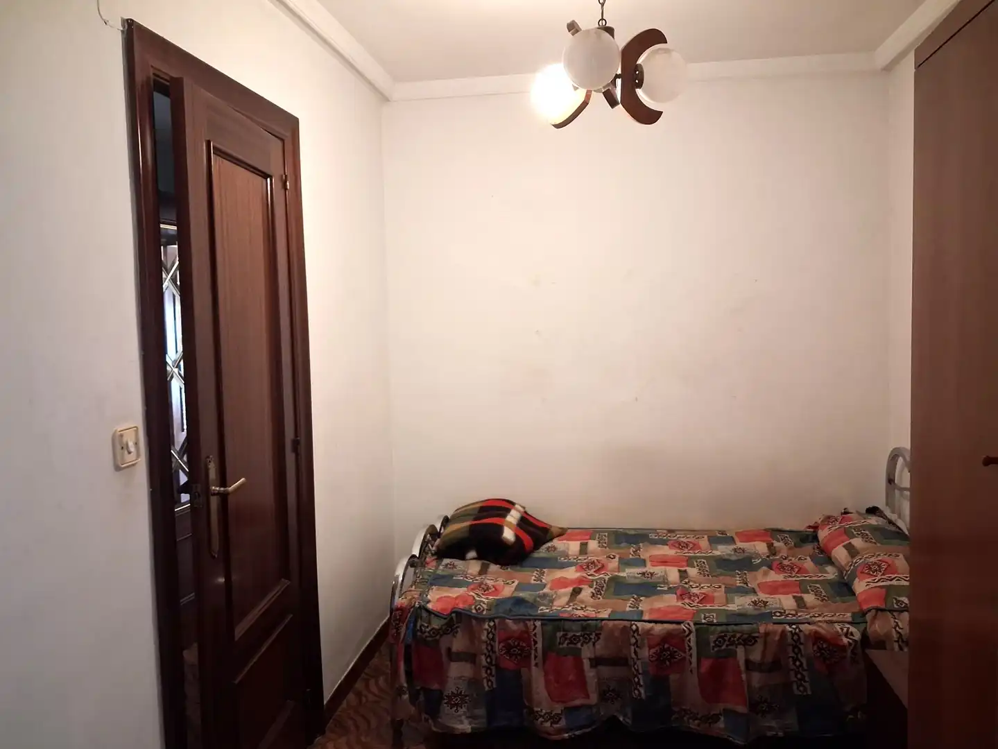 Bedroom of Flat for sale in Zaragoza  with Heating, Terrace and Storage room