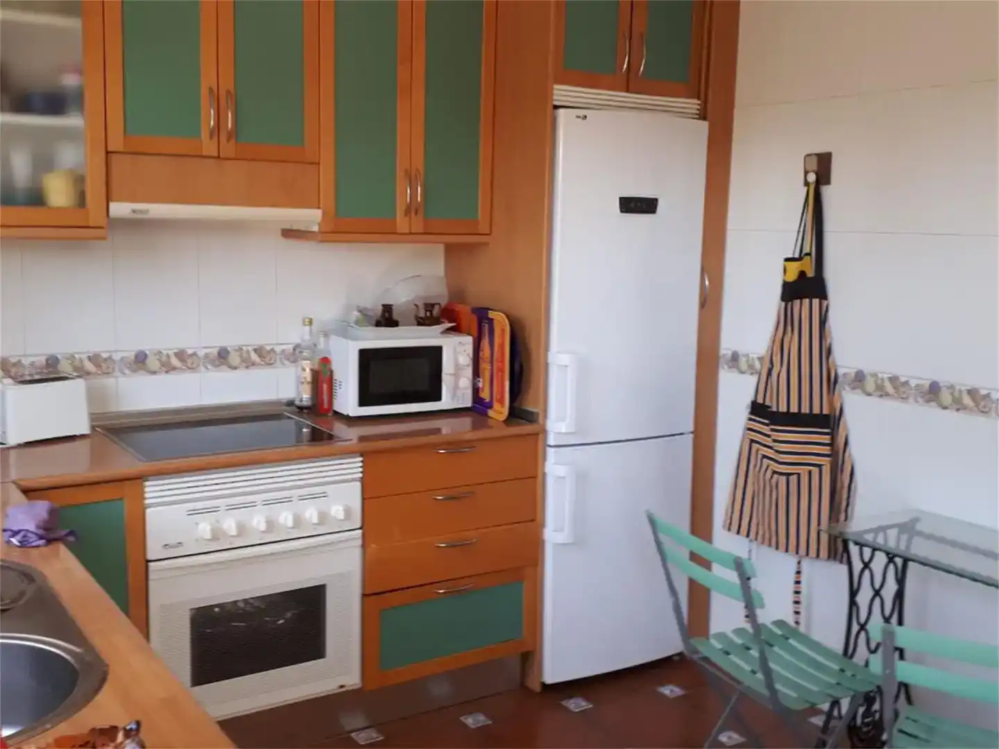 Cocina de Piso de alquiler en Valdemorillo con Aire acondicionado, Jardín privado y Parquet