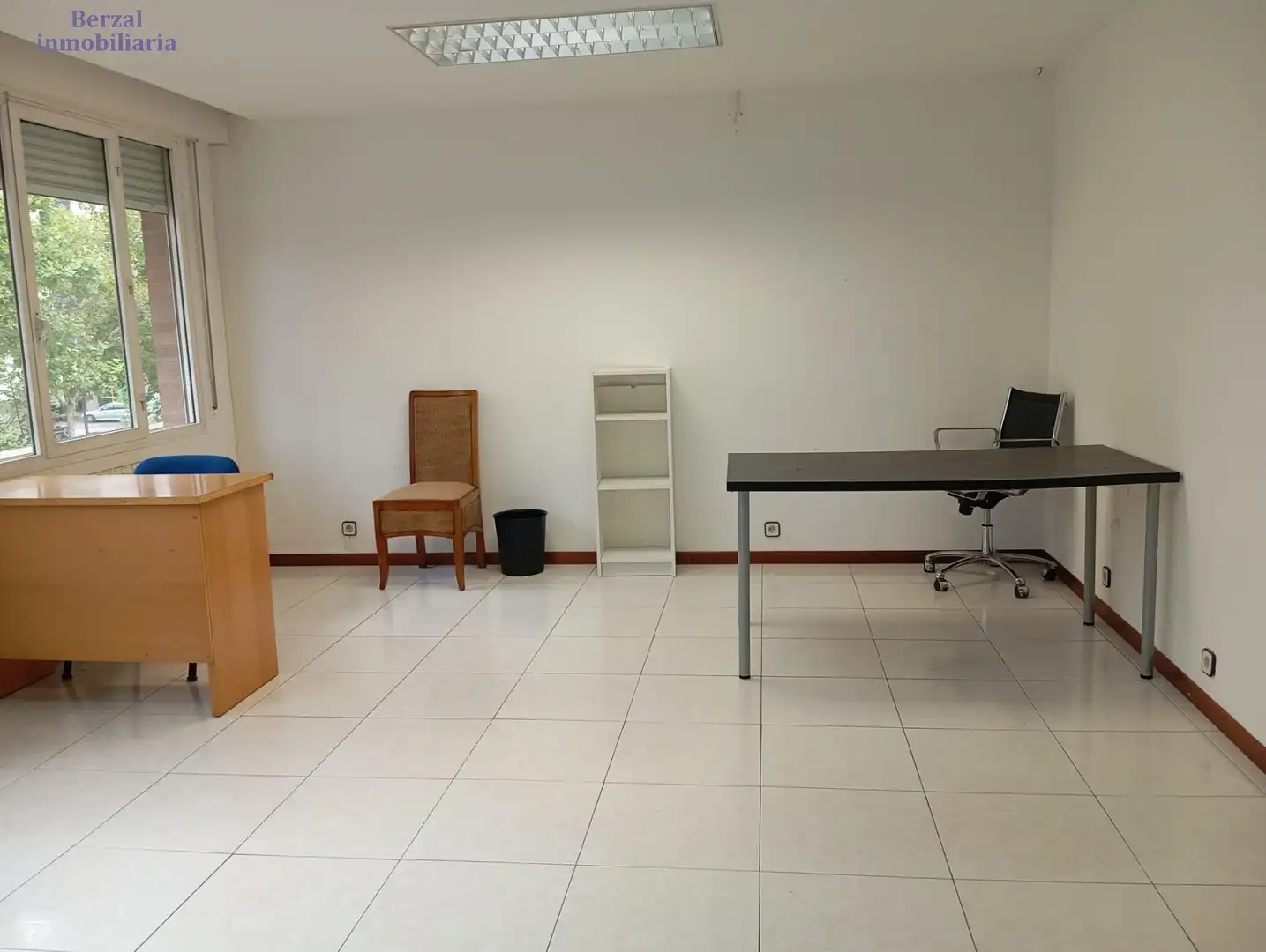Bureau avec ascenseur à louer à Calle de los Siete Infantes de Lara