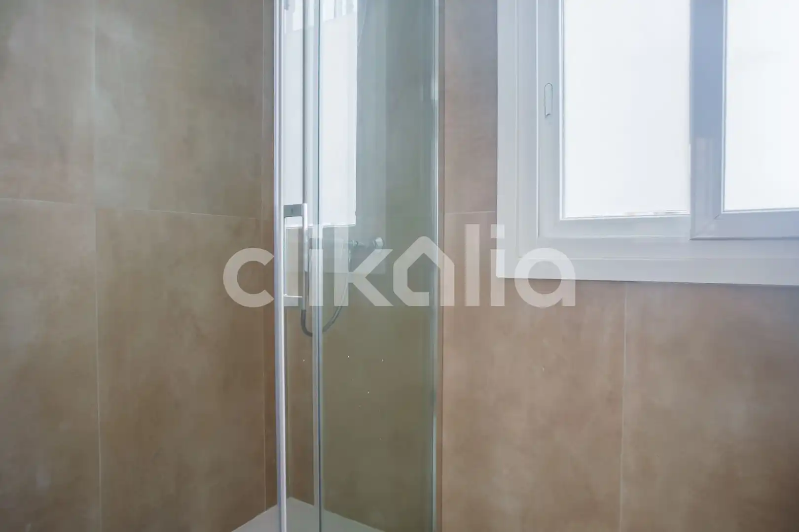 Bathroom of Flat for sale in Madrid  with Heating