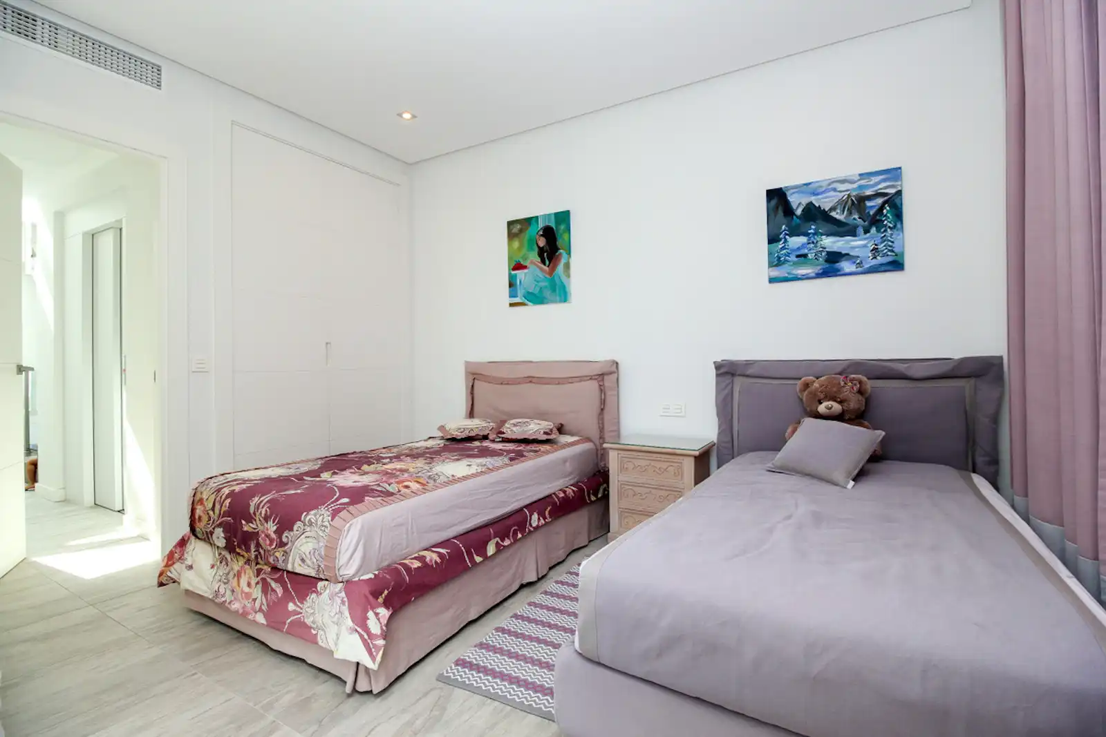 Habitación de Casa adosada de alquiler en Marbella con Aire acondicionado, Calefacción y Jardín privado