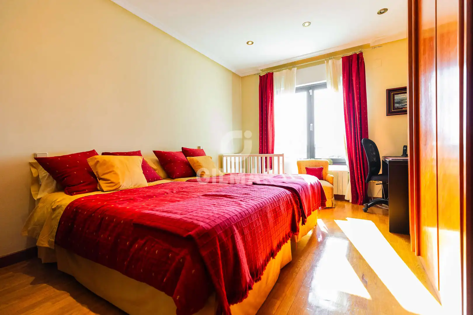 Bedroom of Houses for sale in Hoyo de Manzanares  with Heating, Private garden and Swimming Pool