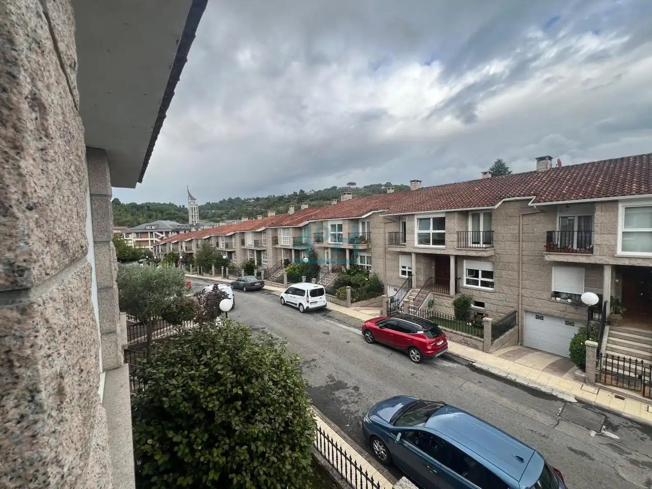 Vista exterior de Casa adosada en venta en Ourense Capital  con Calefacción, Jardín privado y Parquet