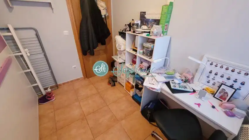 Piso en venta en Hontanares de Eresma con Calefacción y Balcón
