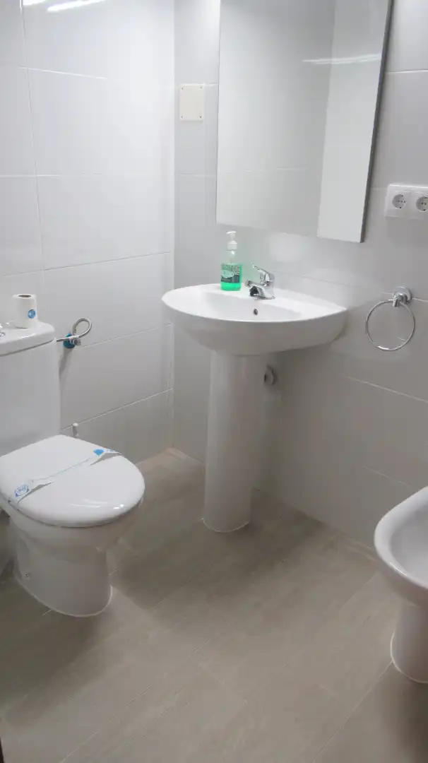 Bathroom of Flat for rent in Badajoz  with Furnished, Washing machine and Microwave