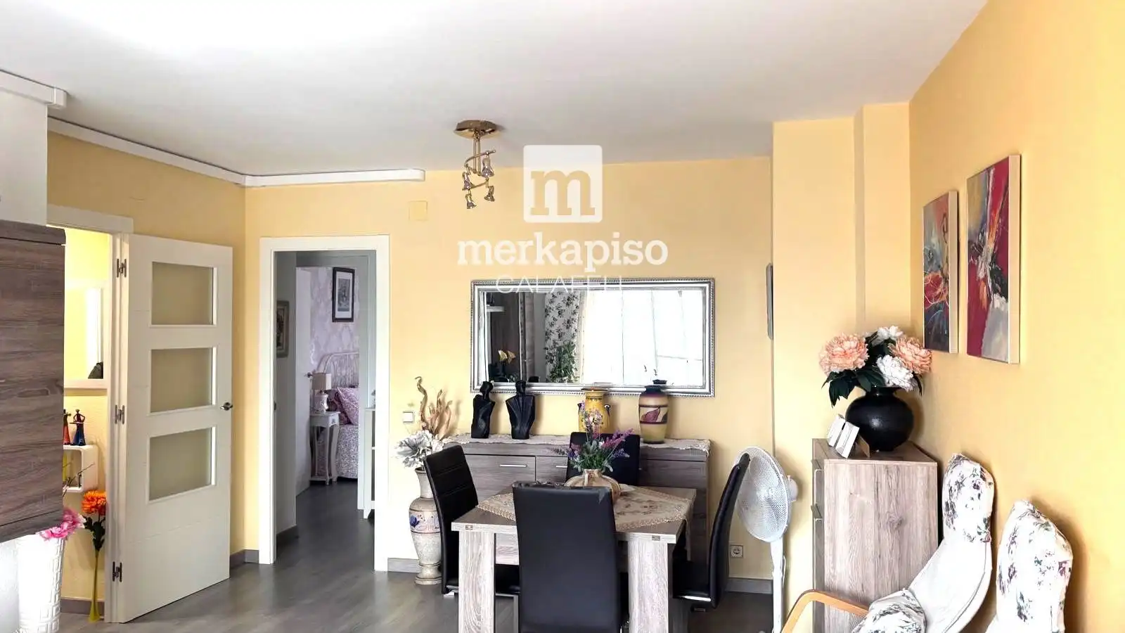 Habitación de Ático en venta en Nucli Antic