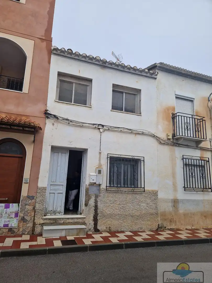 Casa in vendita a Cantoria