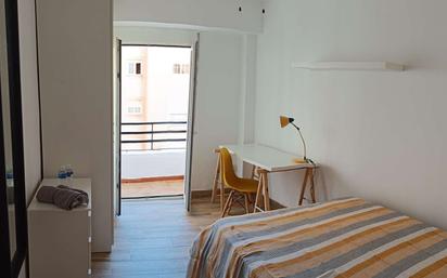 Bedroom of Flat to share in  Almería Capital  with Air Conditioner and Terrace