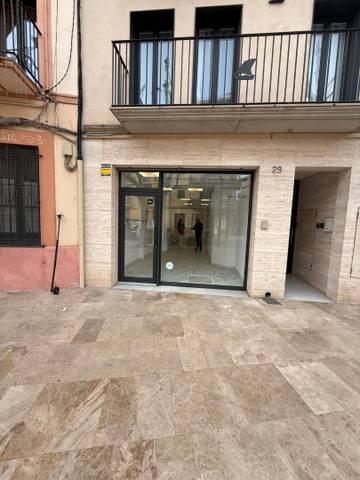 Local comercial en Alquiler en Avinguda de Juli Garreta, 29 en Centre