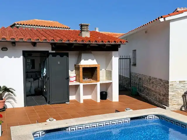 Piscina de Casa o chalet en venta en L'Escala con Aire acondicionado, Calefacción y Jardín privado