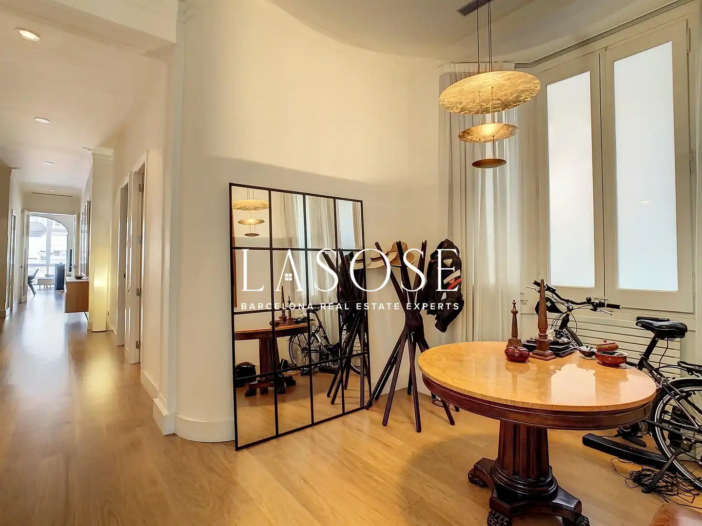Sala d'estar de Apartament de lloguer en Barcelona amb Aire condicionat, Parquet i Balcó