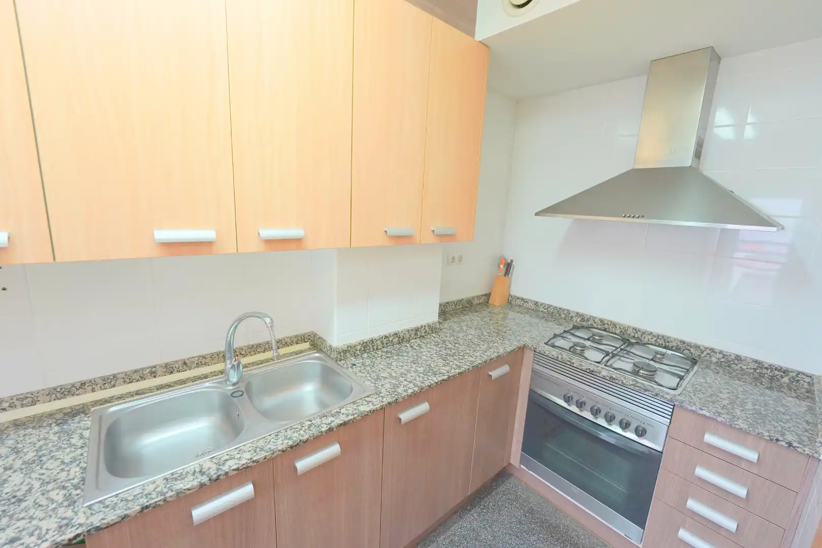 Küche von Wohnung zum Verkauf in Barcelona mit Klimaanlage, Heizung und Möbliert