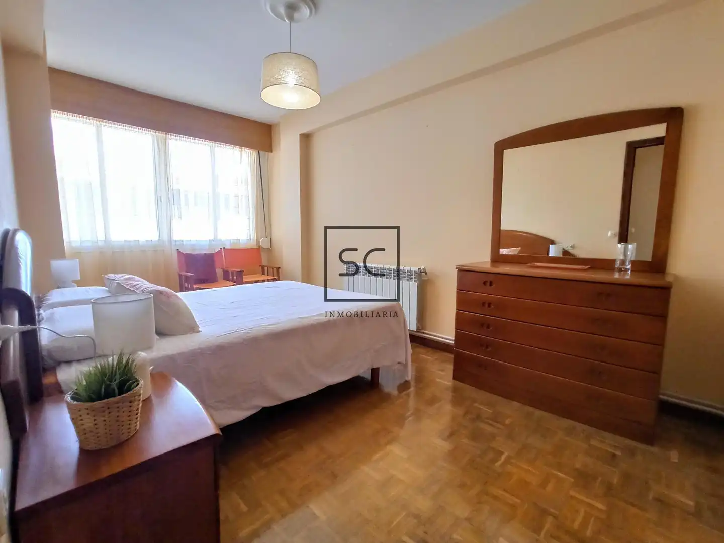 Habitación de Piso en venta en Pontedeume con Calefacción y Amueblado