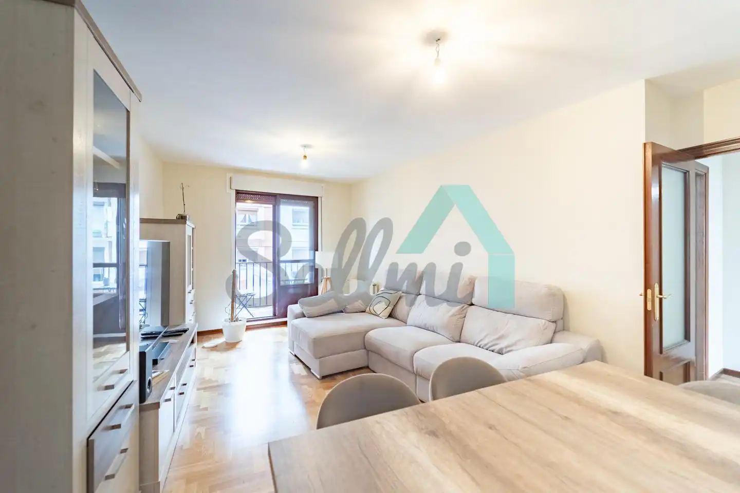 Living room of Flat for sale in Oviedo   with Heating, Parquet flooring and Terrace