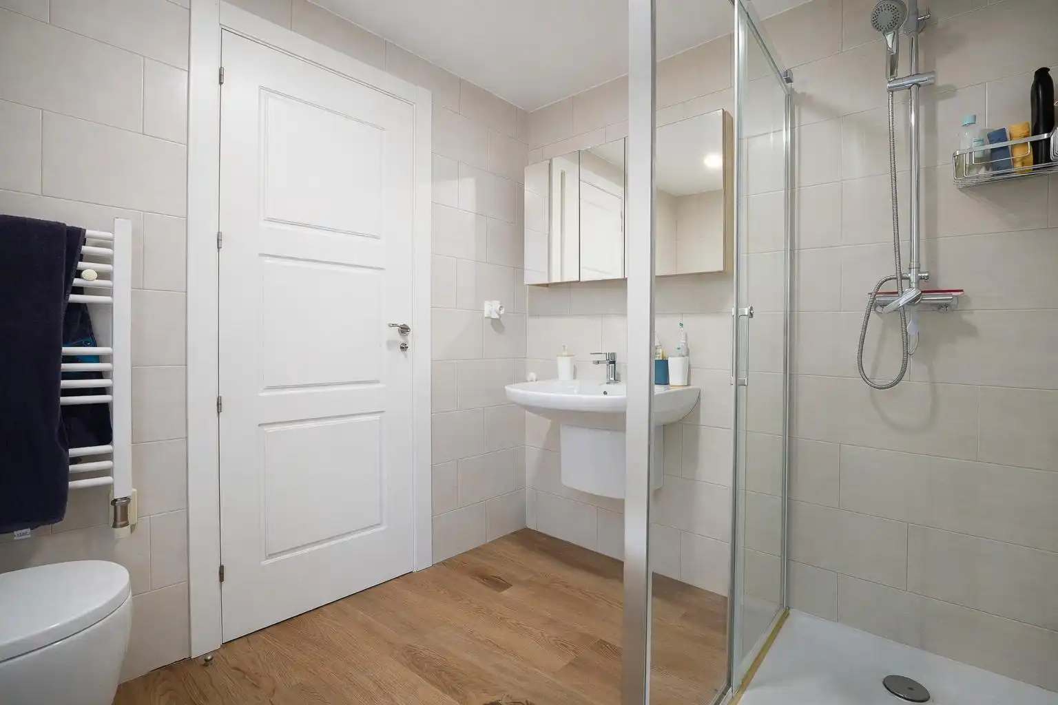 Baño de Casa adosada en venta en Vilallonga del Camp con Aire acondicionado, Calefacción y Jardín privado