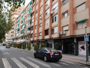 Local comercial de lloguer a de Andalucía