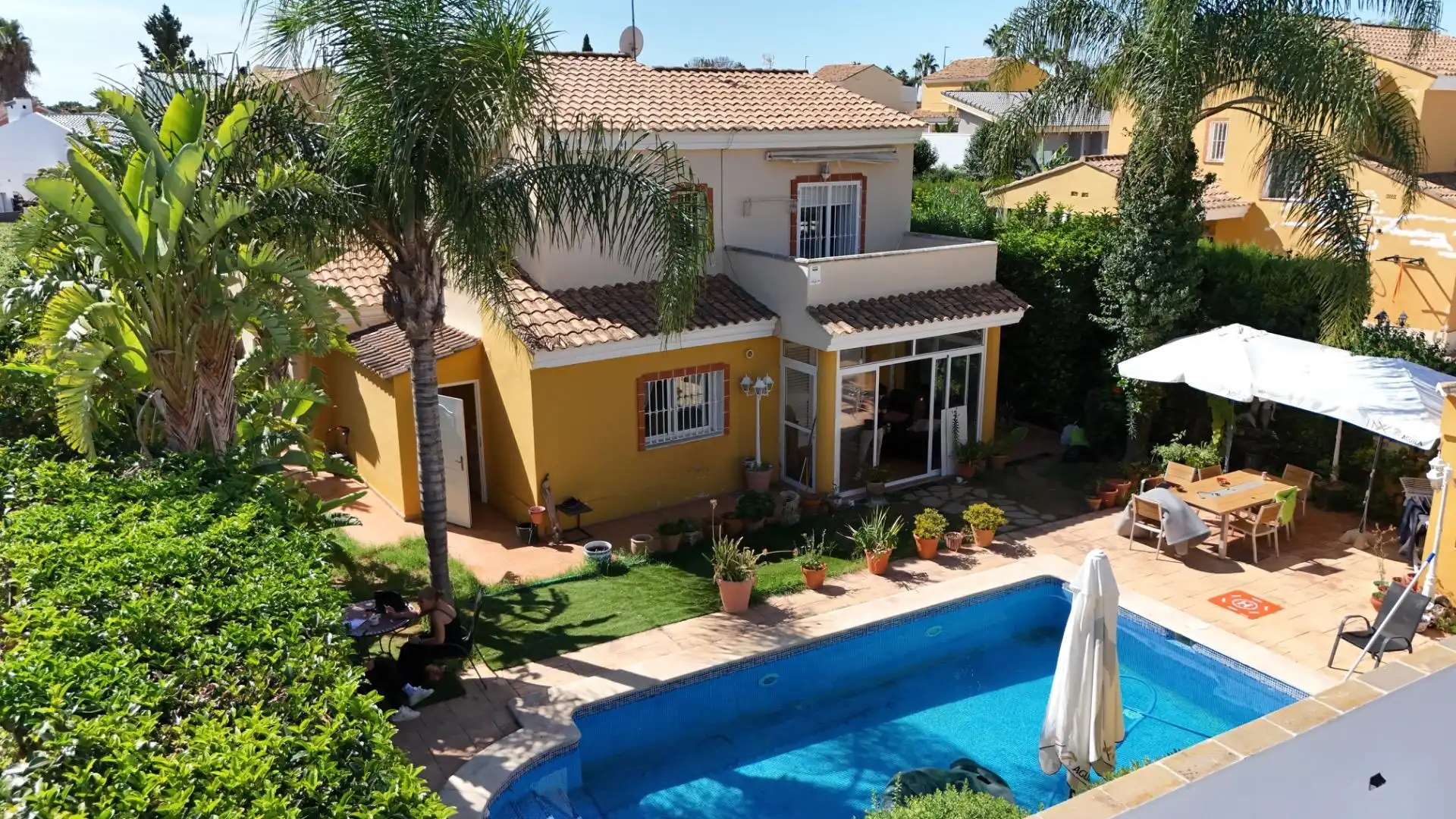 Vista exterior de Casa o chalet en venta en Llíria con Jardín privado, Parquet y Terraza