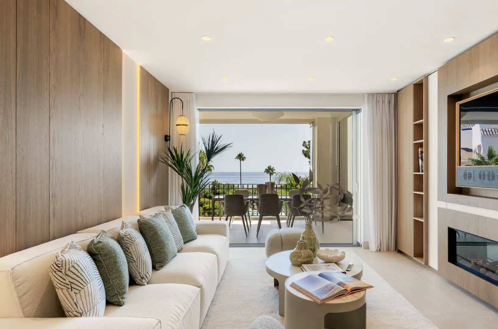 Sala de estar de Apartamento en venta en Estepona con Aire acondicionado, Terraza y Piscina
