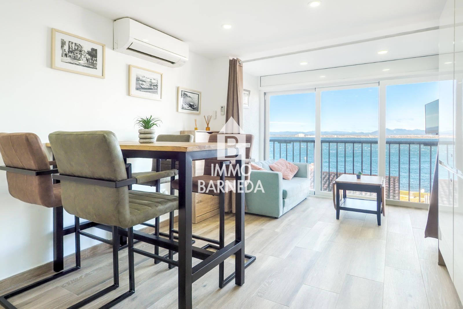 Exterior view of Flat for sale in Roses  with Air Conditioner, Heating and Furnished