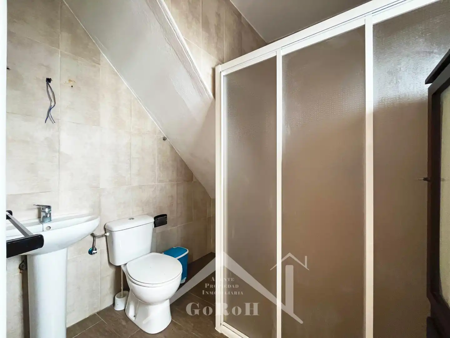 Baño de Casa adosada en venta en Santa Olalla del Cala con Terraza, Trastero y Amueblado