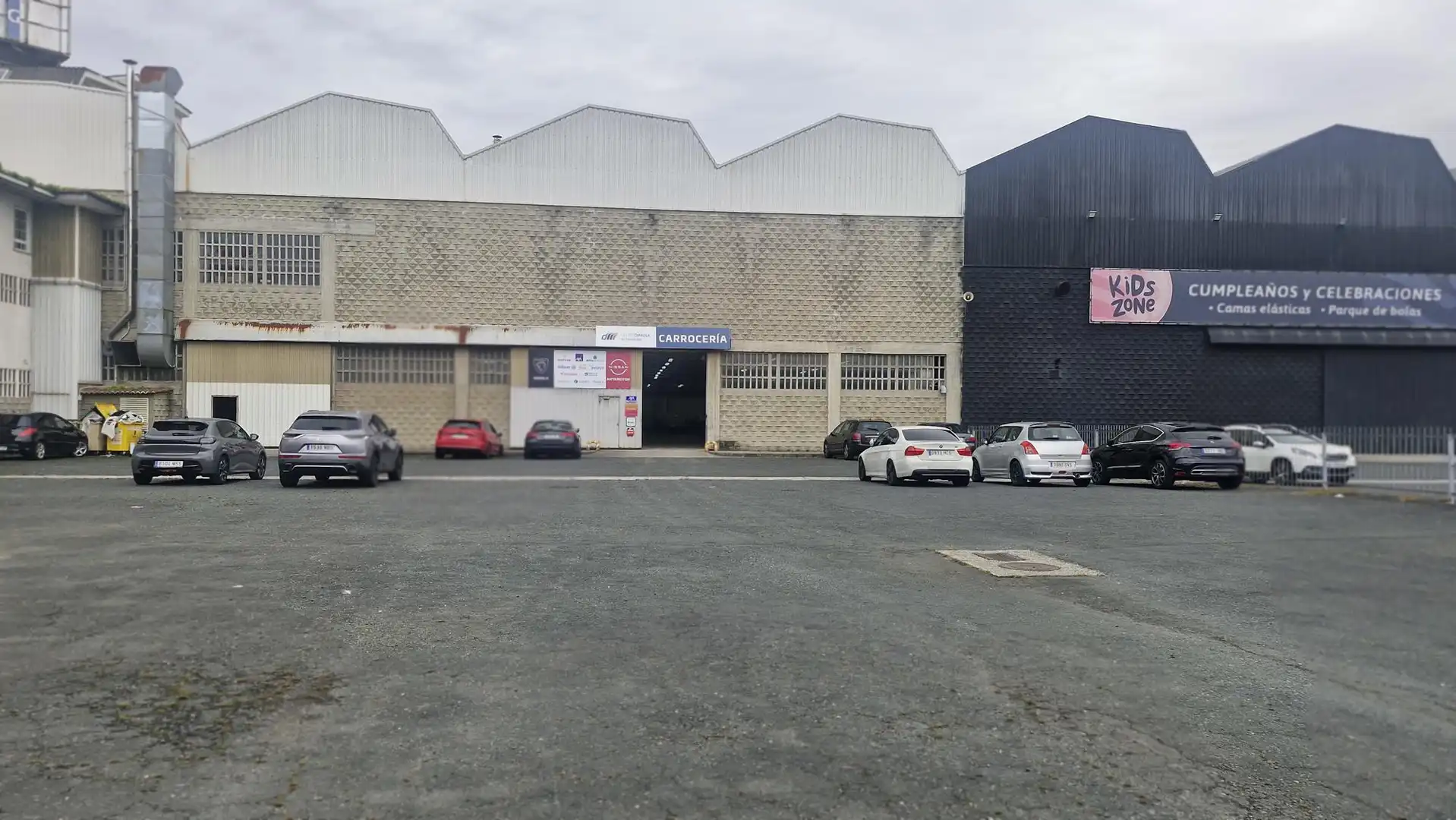 Vista exterior de Nau industrial de lloguer en Narón