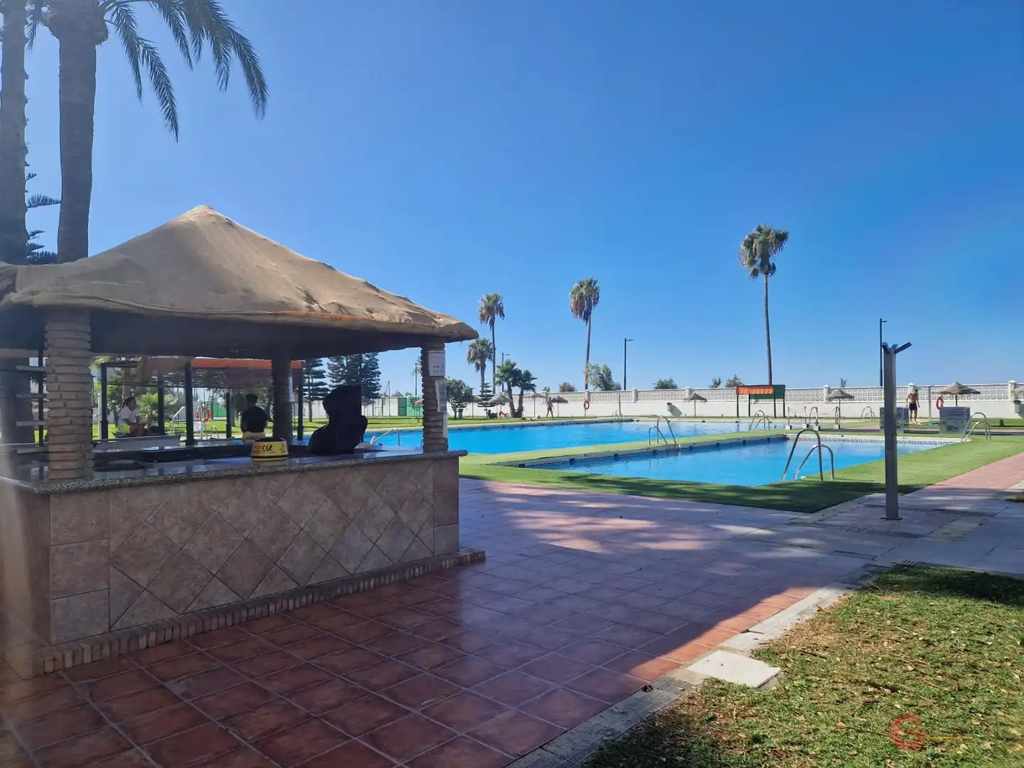 Pis amb piscina en venda a Salobreña Costa