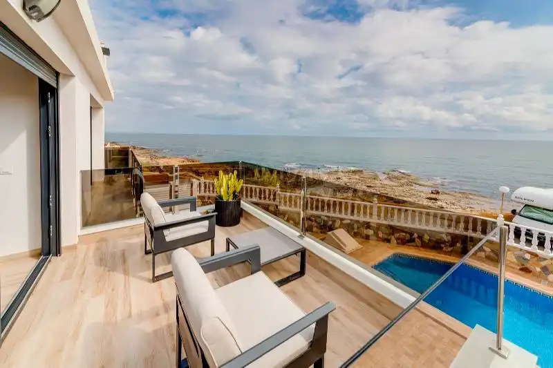 Chalet con terraza en venta en Playa de los Locos