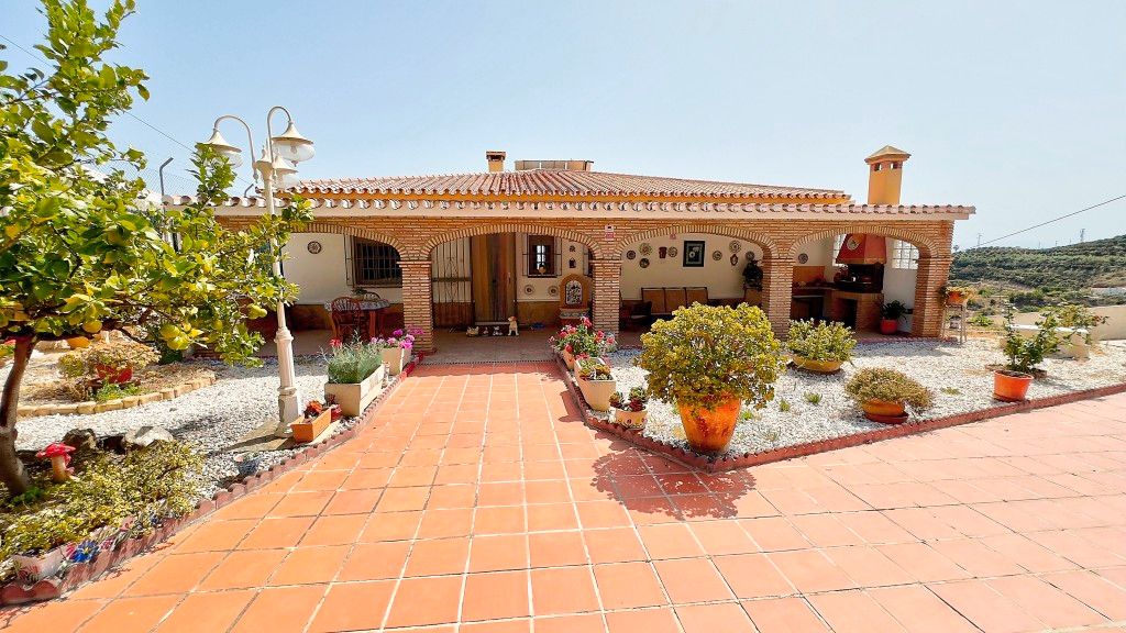 Garden of House or chalet for sale in Vélez-Málaga  with Air Conditioner, Heating and Private garden