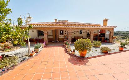 Jardí de Casa o xalet en venda en Vélez-Málaga amb Aire condicionat, Terrassa i Piscina