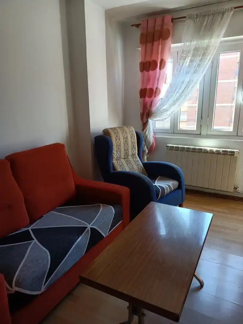 Sala d'estar de Pis en venda en San Claudio - La Chantría