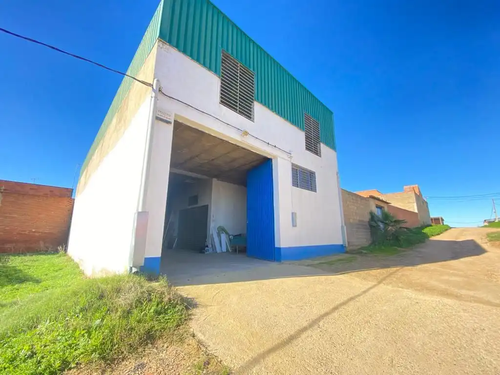 Nau industrial en venda a Dehesilla de Calamón - Campomanes