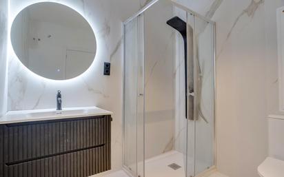 Bathroom of Flat for sale in  Barcelona Capital