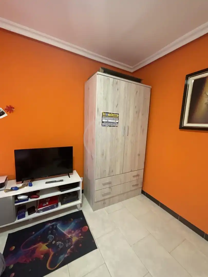 Habitación de Piso en venta en Linares con Aire acondicionado y Amueblado