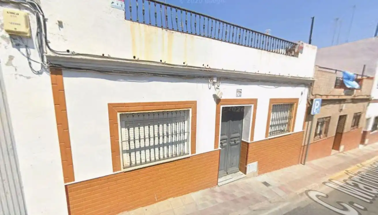 Reihenhaus zum Verkauf in Calle Martin Alonso Pinzon 6, imagen 2