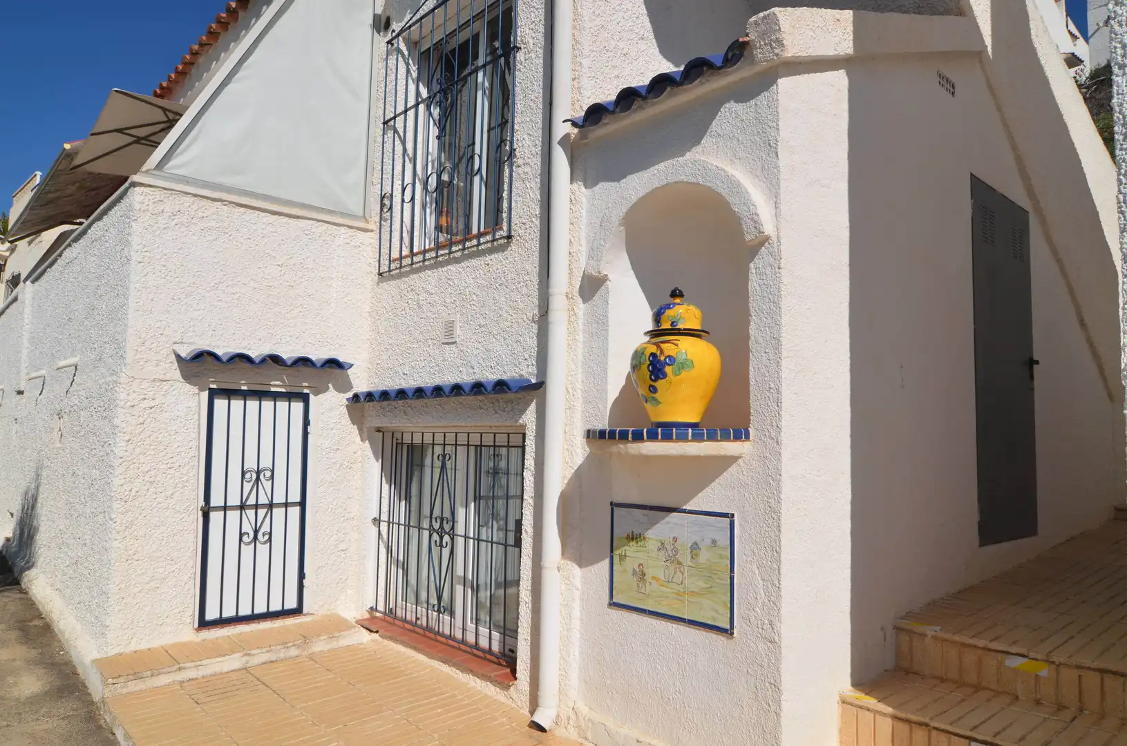Exterior view of Houses for sale in El Campello