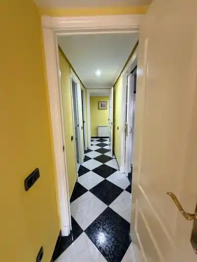 Piso en venta en Badajoz con Calefacción, Terraza y Trastero