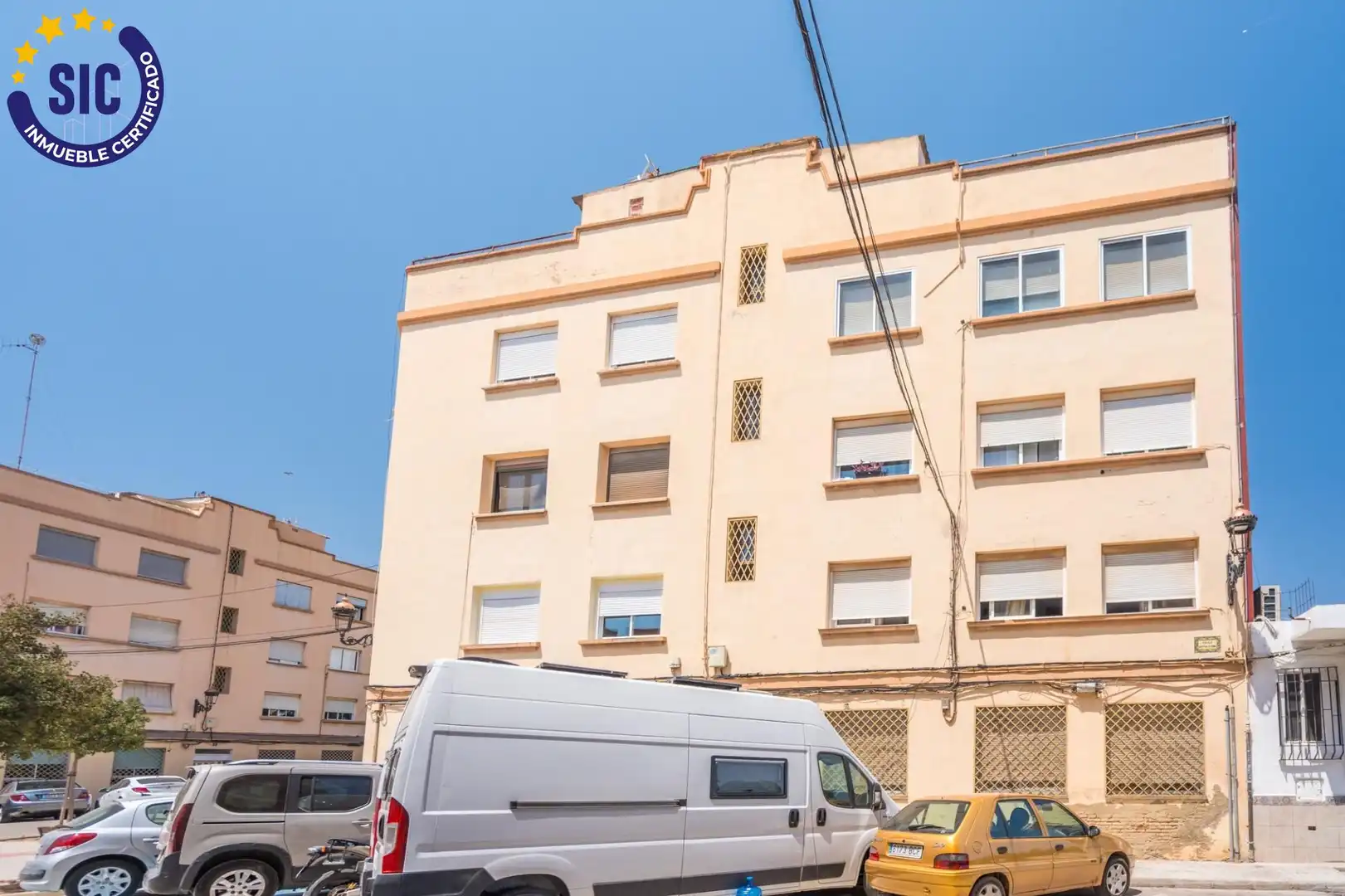 Vista exterior de Pis en venda en Tavernes Blanques amb Aire condicionat