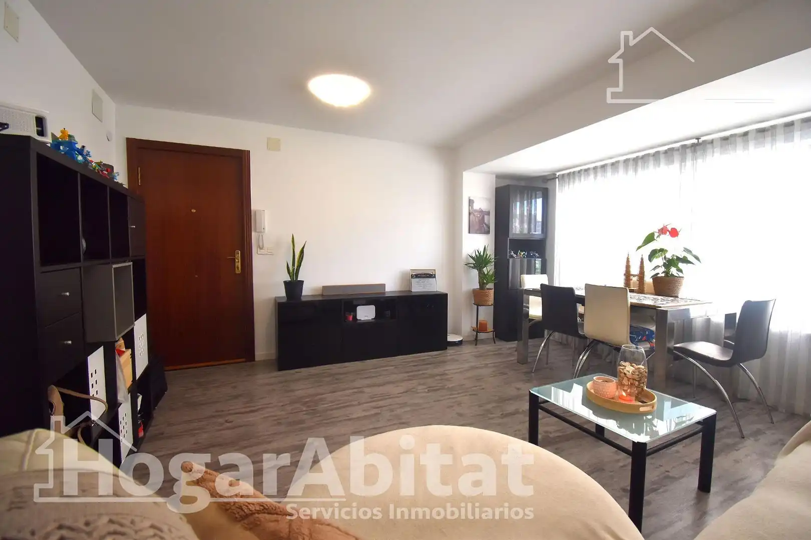 Sala de estar de Piso en venta en Castellón de la Plana / Castelló de la Plana con Calefacción, Amueblado y Balcón
