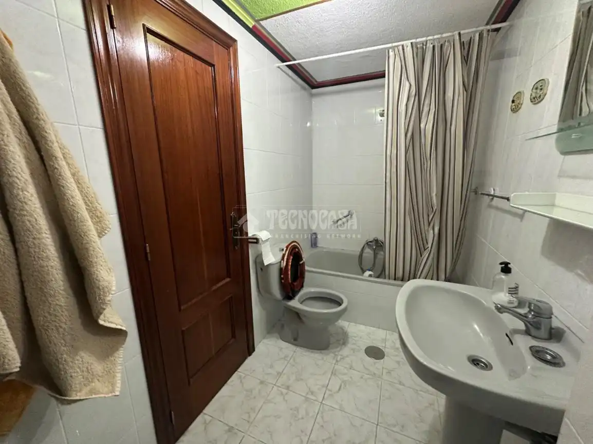 Baño de Piso en venta en Santander con Calefacción