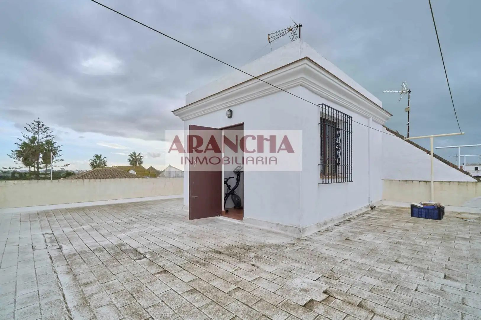 Exterior view of Houses for sale in Chipiona  with Air Conditioner, Terrace and Storage room