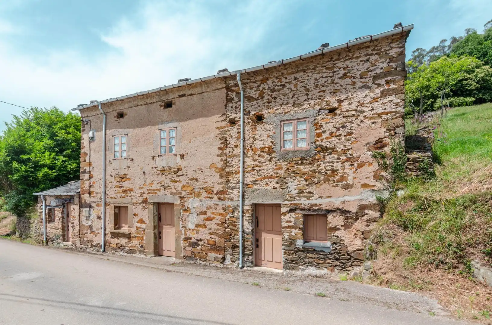 Außenansicht von Haus oder Chalet zum Verkauf in Boal