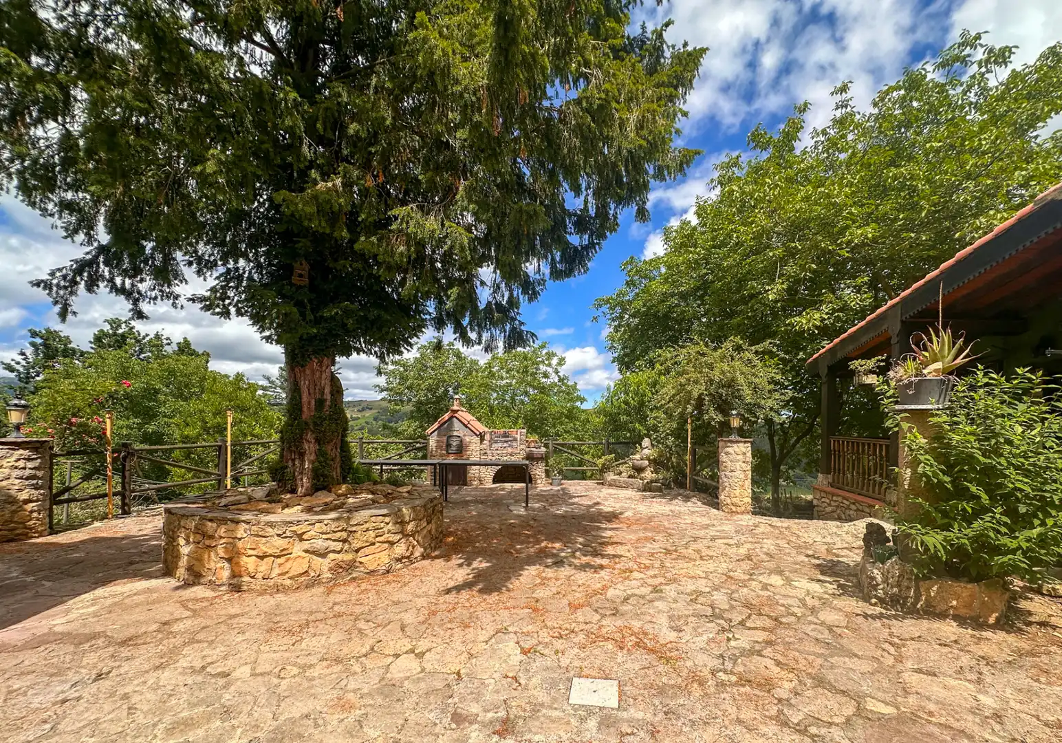 Chalet con jardín en venta en Barrio San Vicente del Monte