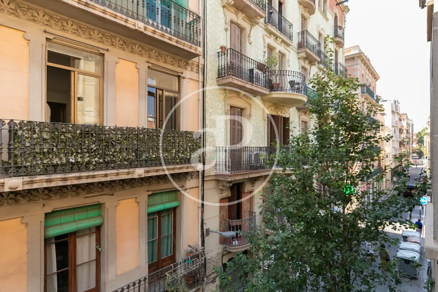 Außenansicht von Wohnung zum Verkauf in Barcelona mit Klimaanlage, Heizung und Terrasse