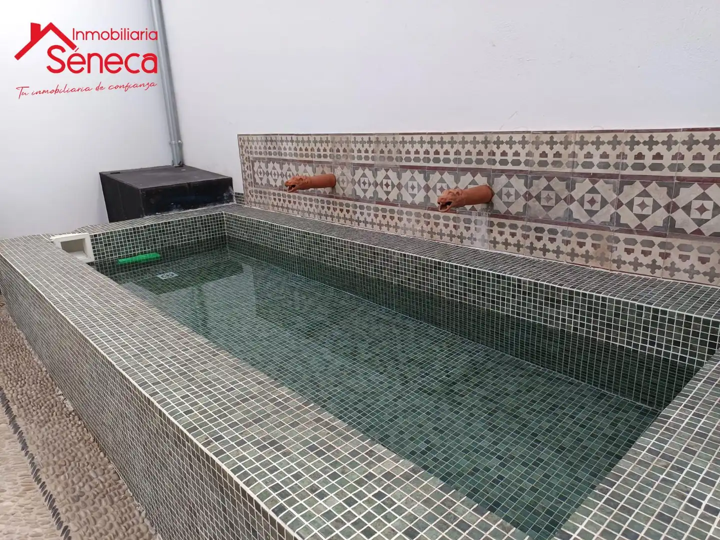Piscina de Piso en venta en Córdoba con Aire acondicionado, Terraza y Amueblado