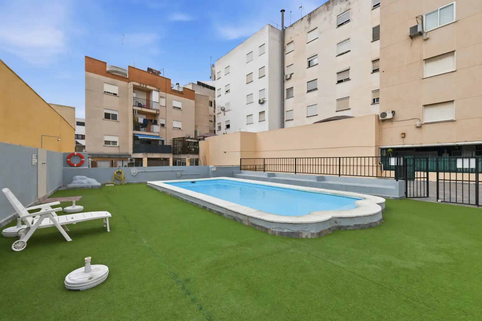 Schwimmbecken von Wohnung zum Verkauf in Alaquàs mit Klimaanlage, Terrasse und Abstellraum