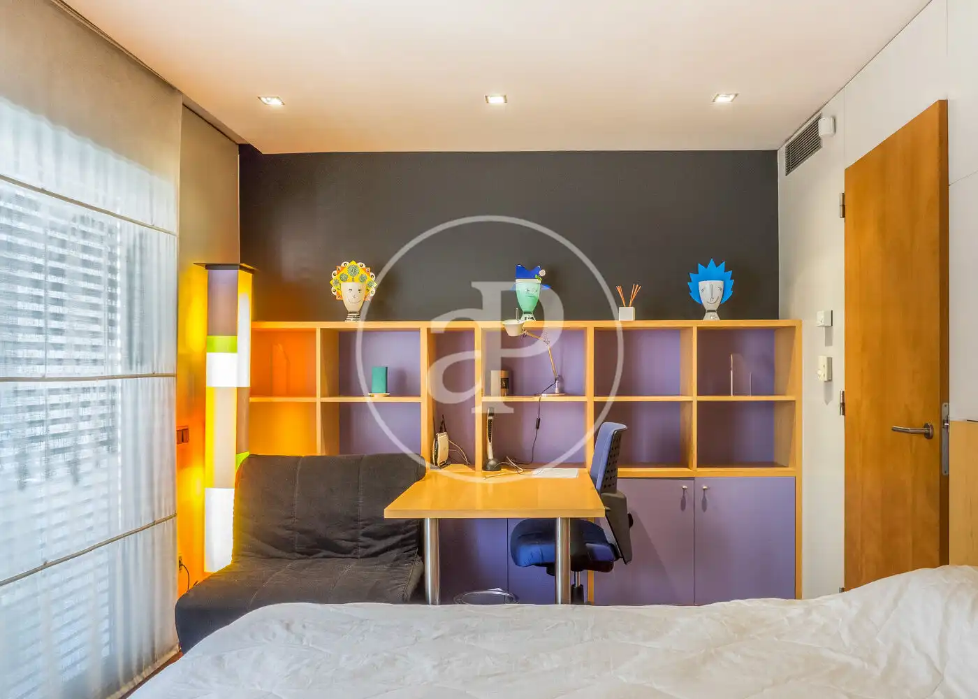 Habitación de Casa adosada en venta en Barcelona con Aire acondicionado, Calefacción y Jardín privado