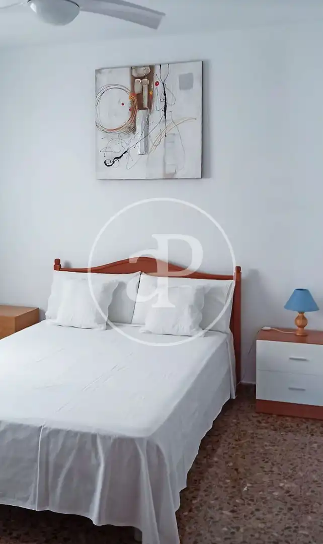 Habitación de Piso en venta en Castellón de la Plana / Castelló de la Plana con Calefacción, Jardín privado y Trastero