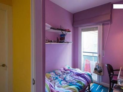 Bedroom of Flat to share in  Barcelona Capital  with Heating, Washing machine and Balcony