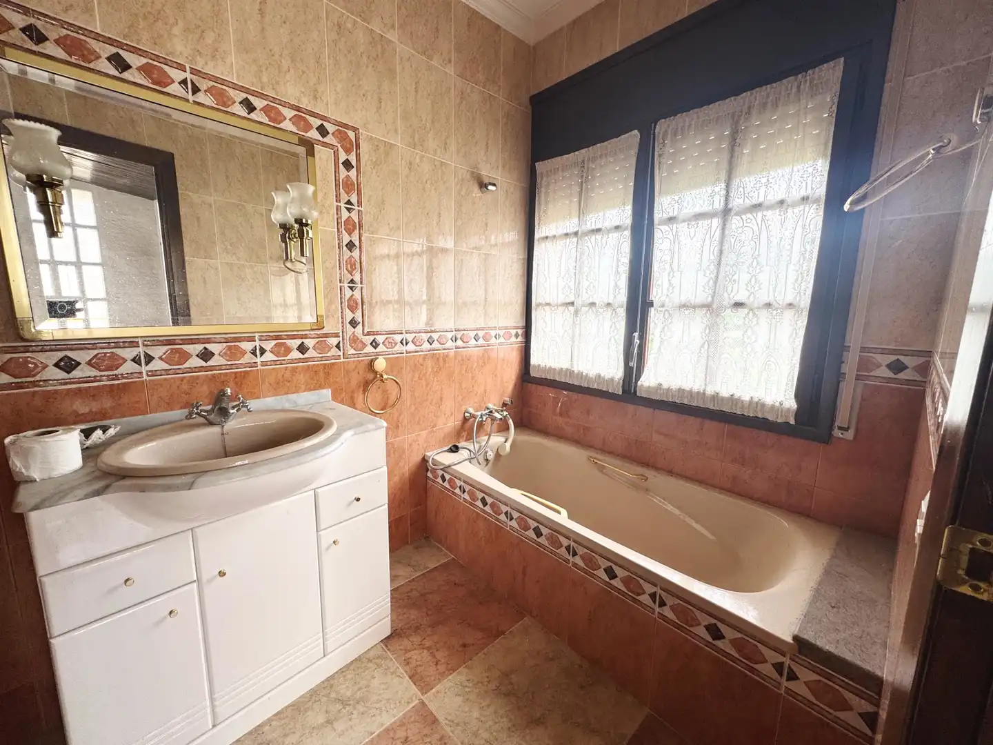 Bathroom of Detached homes for sale in Ráfales
