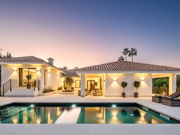 Casa con balcone in vendita a Nueva Andalucía